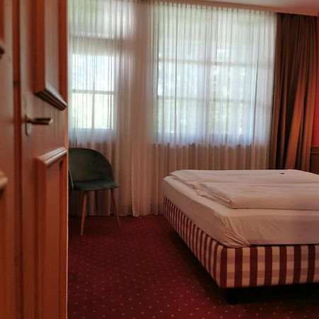 Landhotel Oelmuehle Mombris Екстер'єр фото